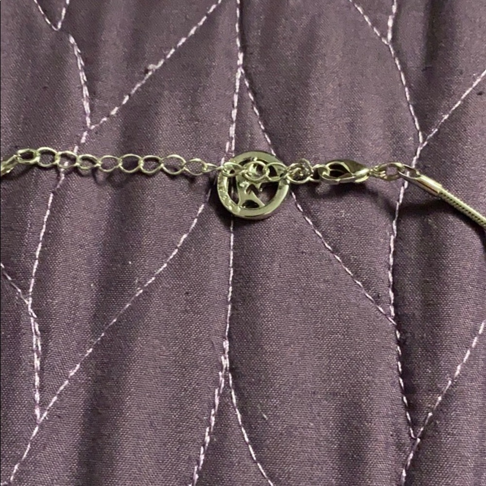 L Chocker - Picture 2 of 3